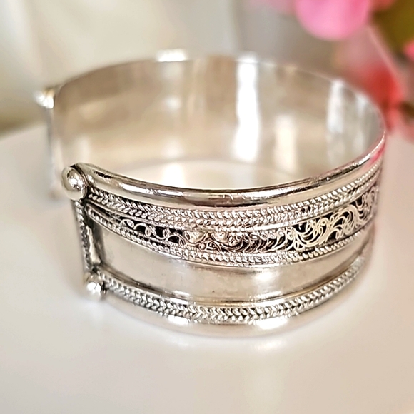 Sterling Silver Wide Cuff Bracelet Heavy! 39 Grams! - Picture 5 of 11